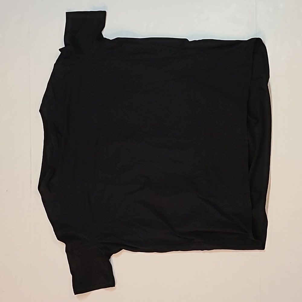 #194 Lululemon Back In Action Short sleeve Approximate Size 4 t1247